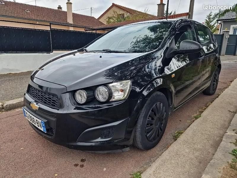 Noir Occasion 2012 Chevrolet Aveo LT Berline | 4 950 € - Image 1/4
