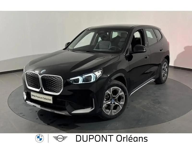 Noir Occasion 2025 BMW iX1 xLine SUV | 39 900 € (Prix juste) - Image 1/4