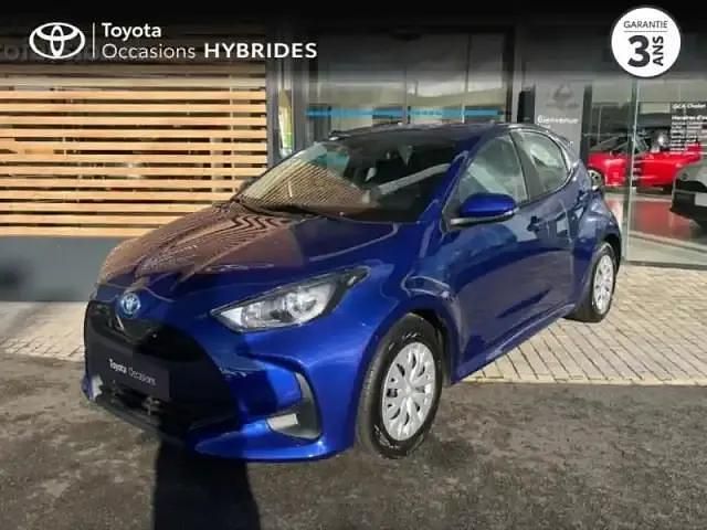 Bleu kyanite Occasion 2023 Toyota Yaris Hybrid Berline | 18 990 € (Prix juste) - Image 1/4