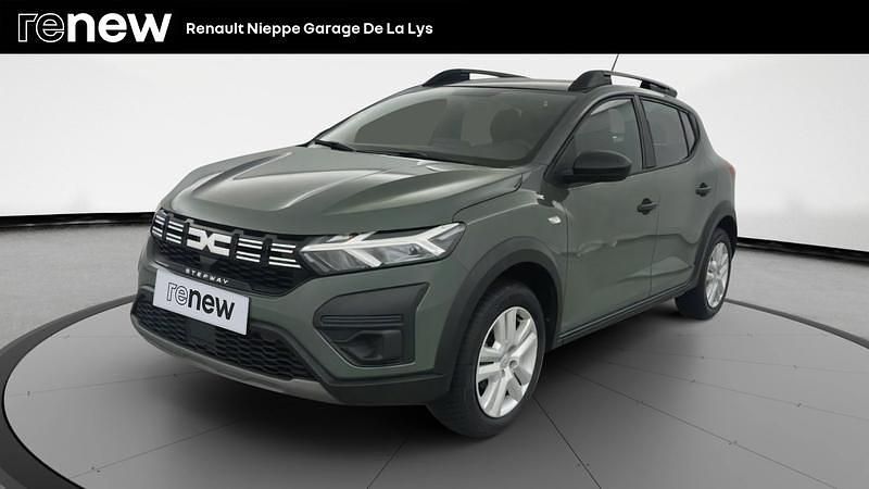 Gris Utilisé 2024 Dacia Sandero Essentiel Citadine | 16 499 € (Prix juste) - Image 1/4