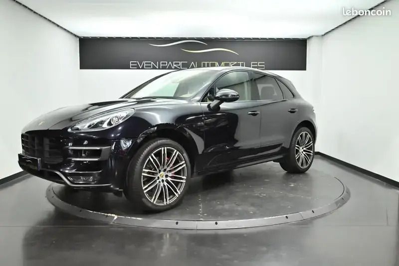 Noir Utilisé 2014 Porsche Macan Turbo SUV | 42 990 € (Prix juste) - Image 1/4