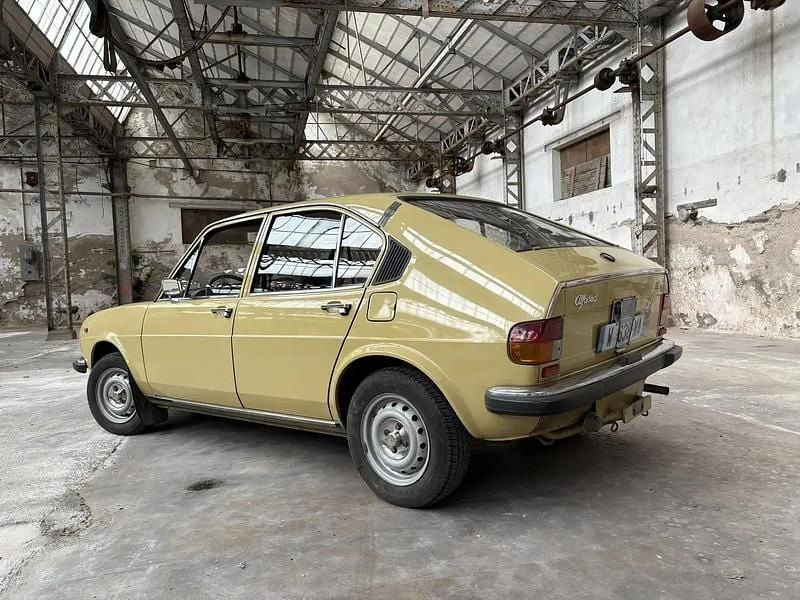 Jaune Occasion 1978 Alfa Romeo Alfasud Berline | 13 950 € - Image 1/4