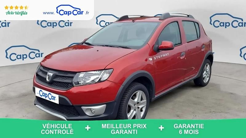 Rouge Utilisé 2014 Dacia Sandero Prestige Citadine | 7 250 € (Prix juste) - Image 1/4