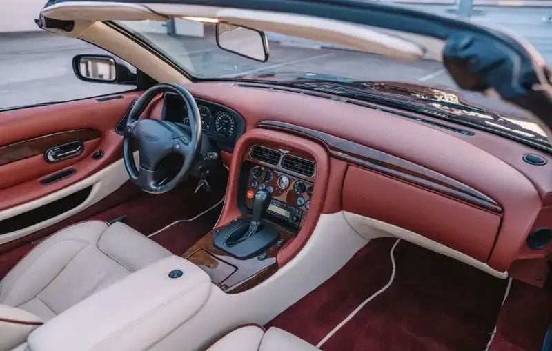 Utilisé 2002 Aston Martin DB7 Cabriolet | 75 000 € - Image 1/4