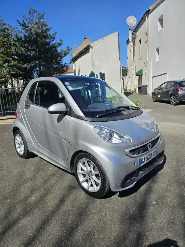 Image 2/4
