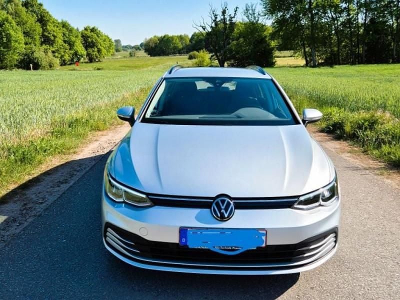 Utilisé 2023 VW Golf VIII Break | 21 350 € (Super prix) - Image 1/4