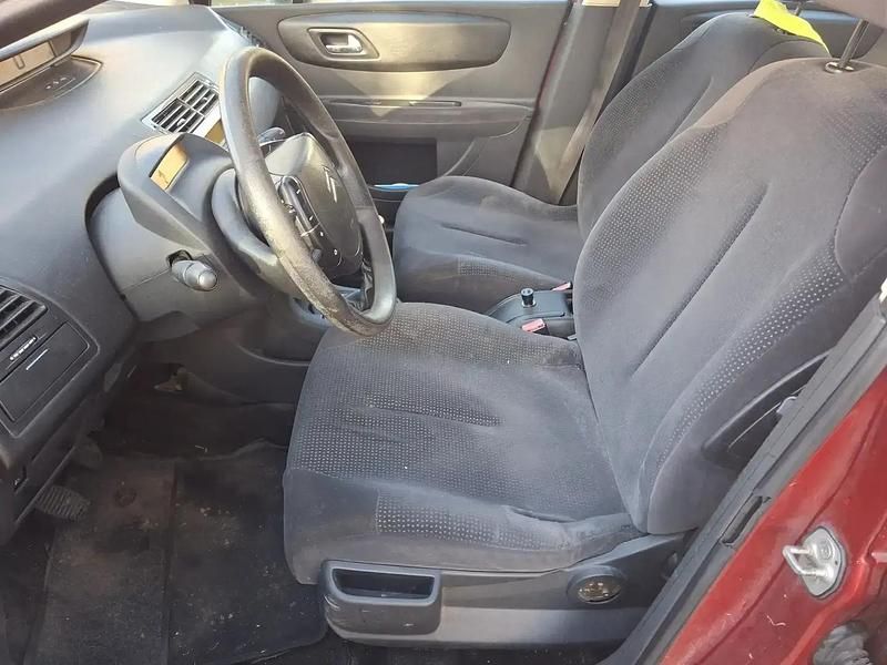 Occasion 2006 Citroën C4 Dynamique Berline | 2 800 € (Prix juste) - Image 1/4