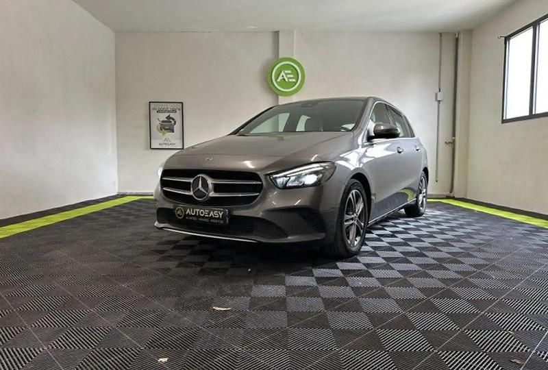 Noir Utilisé 2019 Mercedes B200 Business Monospace | 17 990 € (Bon prix) - Image 1/4