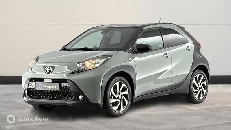 Vert Occasion 2025 Toyota Aygo X Design SUV | 17 999 € (Prix assez cher) - Image 1/4