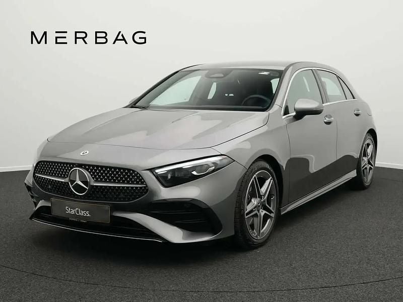 Gris Utilisé 2025 Mercedes A200 AMG line Berline | 35 887 € (Bon prix) - Image 1/4
