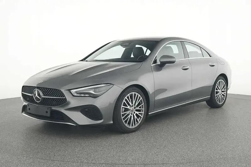 Gris Utilisé 2024 Mercedes CLA180 Luxury Berline | 31 990 € (Bon prix) - Image 1/4