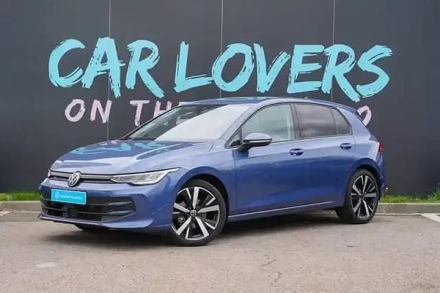 Bleu anemone Utilisé 2025 VW Golf VIII Berline | 25 990 € (Bon prix) - Image 1/4