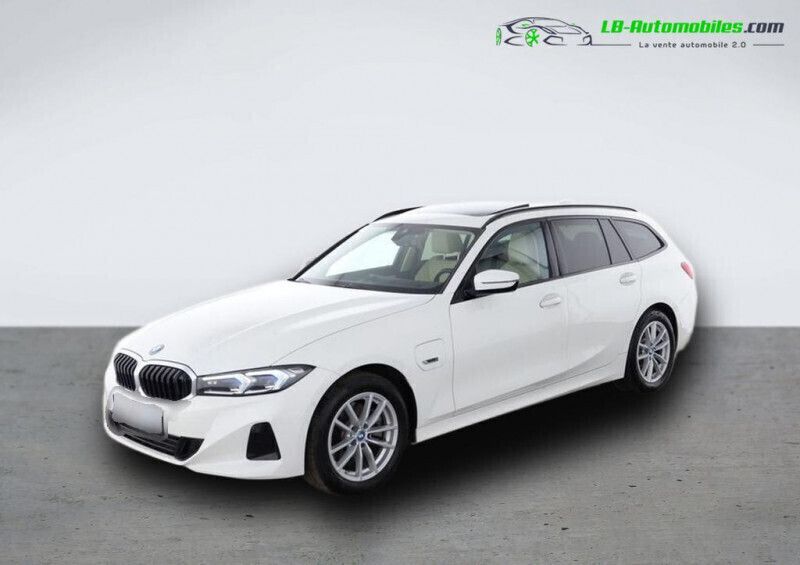 Utilisé 2023 BMW 320e Sport Line Berline | 41 400 € (Prix cher) - Image 1/4