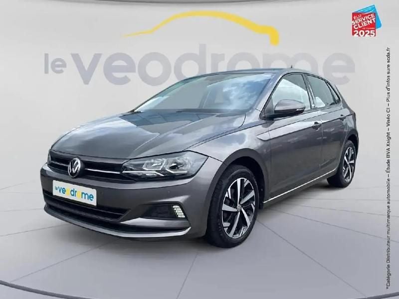 Gris Utilisé 2019 VW Polo Berline | 15 999 € (Prix juste) - Image 1/4