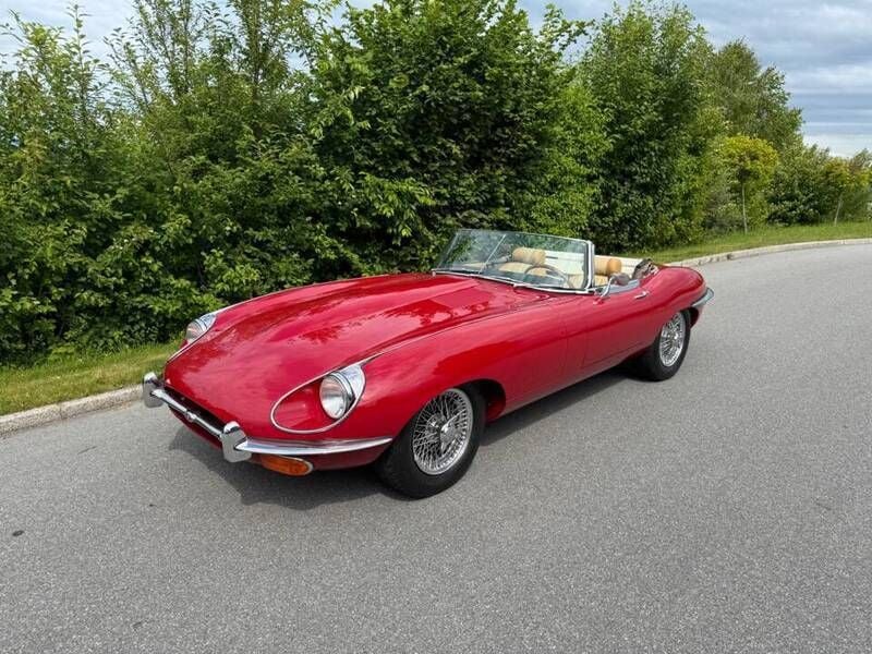 Rouge Utilisé 1969 Jaguar E-Type Cabriolet | 99 990 € - Image 1/4
