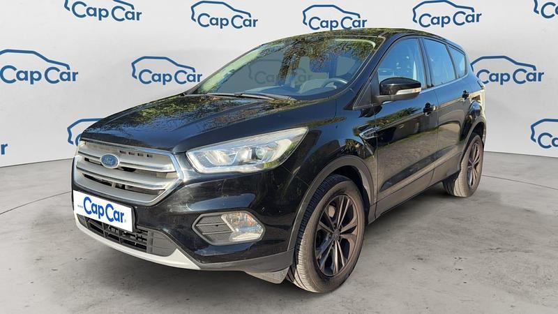Noir Utilisé 2018 Ford Kuga Titanium SUV | 14 990 € (Prix juste) - Image 1/3
