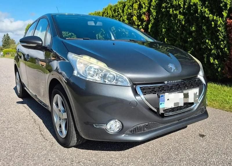 Utilisé 2013 Peugeot 208 Citadine | 2 800 € - Image 1/4