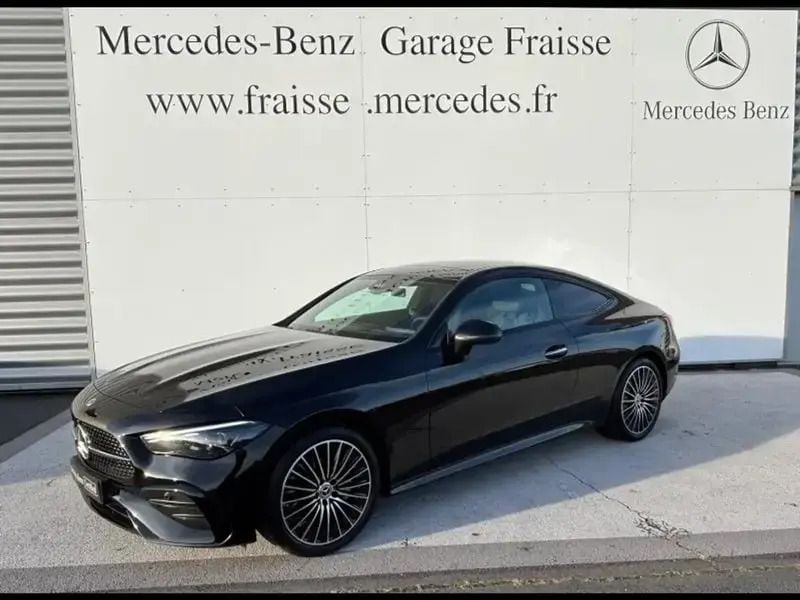 Noir Utilisé 2024 Mercedes 220 AMG line Coupé | 68 500 € - Image 1/4