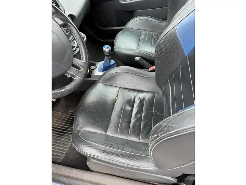 Image 2/4