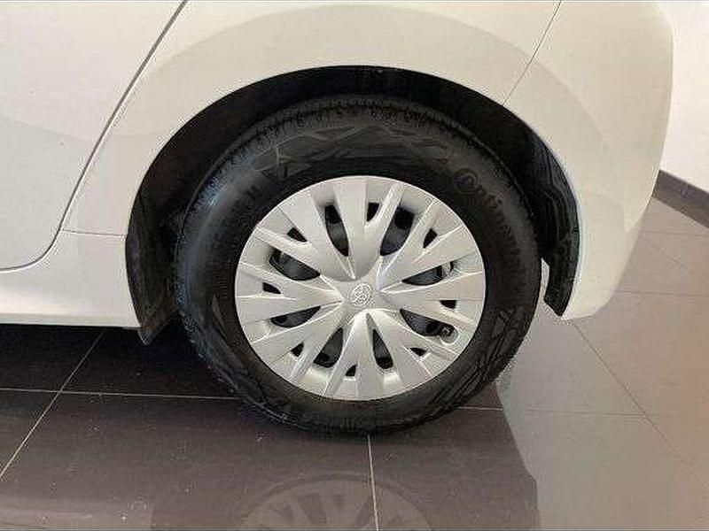 Utilisé 2022 Toyota Yaris Hybrid Business Edition Berline | 18 990 € (Prix juste) - Image 1/1