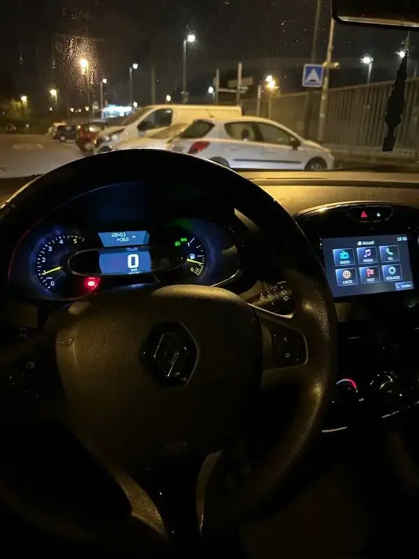 Image 2/4