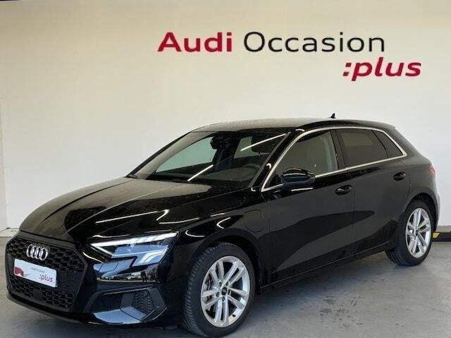 Occasion Audi A3 Sportback e-tron Business 150 ch (110 kW) 2024 Noir mythe métallisé Citadine