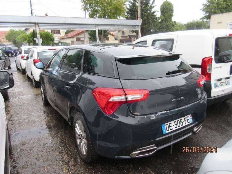 Image 4/4