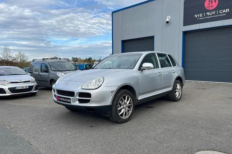 Gris Occasion 2003 Porsche Cayenne SUV | 9 750 € (Prix juste) - Image 1/4