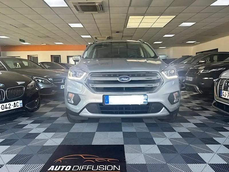 Gris Utilisé 2019 Ford Kuga Titanium SUV | 12 990 € (Super prix) - Image 1/4