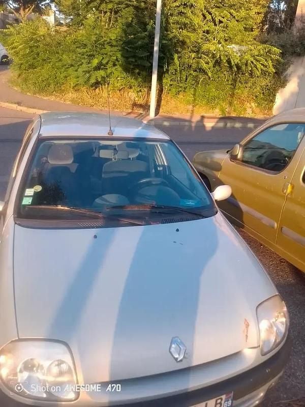 Utilisé 2001 Renault Clio II Berline | 1 600 € (Super prix) - Image 1/4
