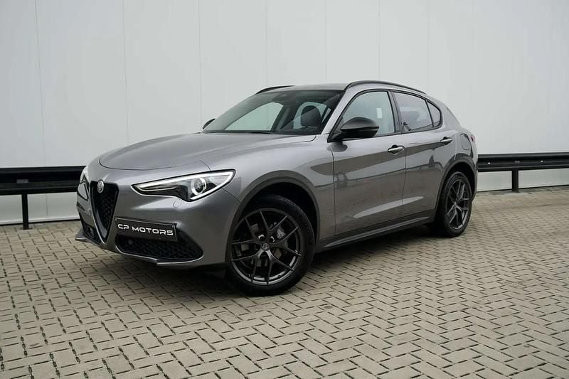 Gris Occasion 2019 Alfa Romeo Stelvio SUV | 22 995 € (Super prix) - Image 1/4