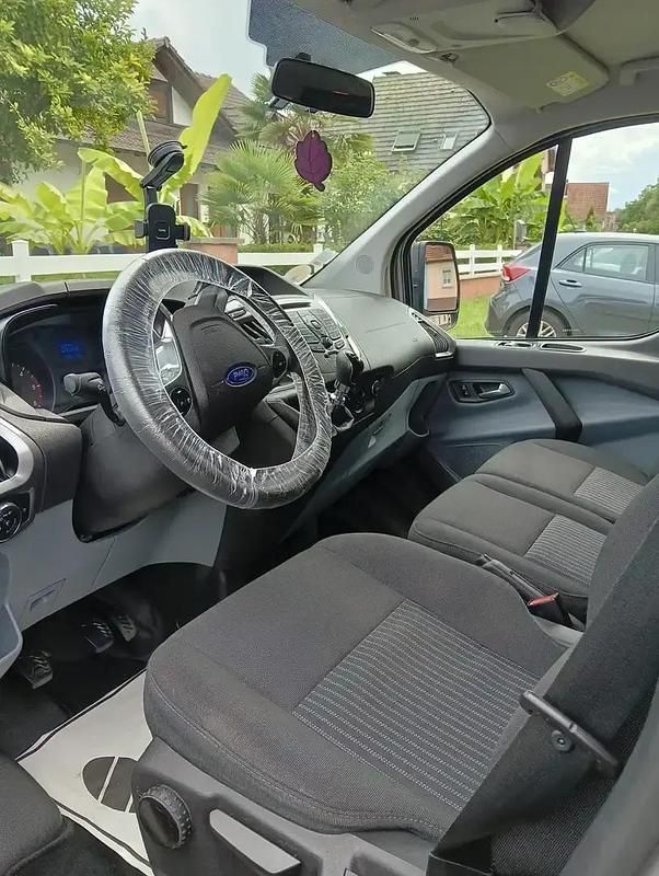 Image 2/4