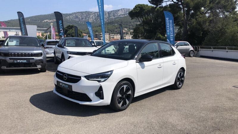 Blanc Utilisé 2022 Opel Corsa-e GS Line Citadine | 15 900 € (Prix juste) - Image 1/4