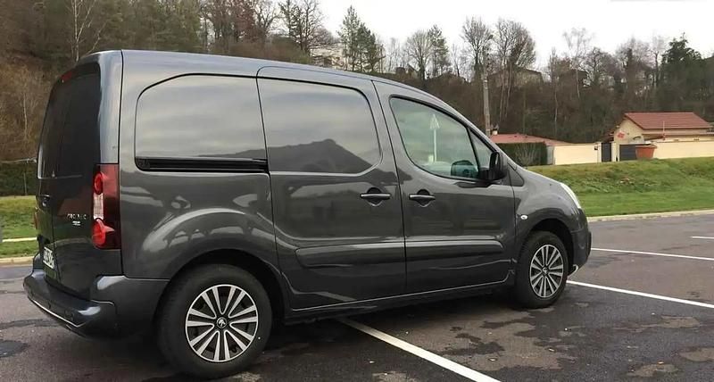 Occasion 2017 Peugeot Partner S Monospace | 13 400 € (Prix juste) - Image 1/4