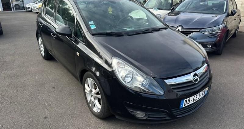 Noir Utilisé 2008 Opel Corsa Enjoy Citadine | 3 590 € (Prix juste) - Image 1/4