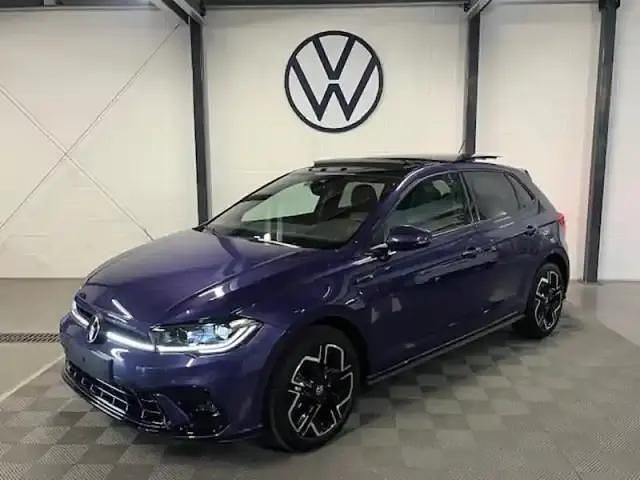 Vibrant violet metallic Utilisé 2025 VW Polo S Berline | 28 590 € - Image 1/4