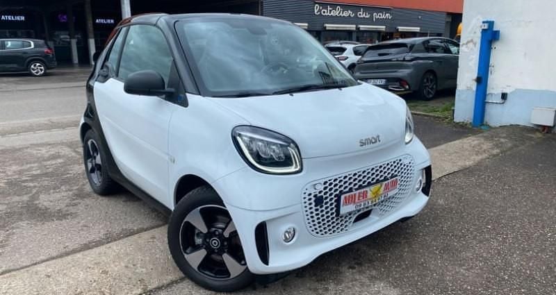 Utilisé 2020 Smart ForTwo Electric Drive Prime Cabriolet | 12 990 € (Prix juste) - Image 1/4
