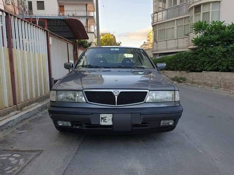 Gris Utilisé 1992 Lancia Dedra Berline | 12 000 € - Image 1/4