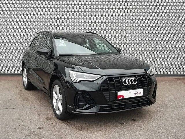 Noir mythe métallisé Utilisé 2023 Audi Q3 S-Line SUV | 41 900 € (Prix juste) - Image 1/4