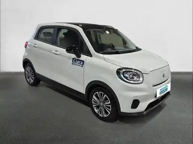 Nouvelle Leapmotor T03 69 kW (95 ch) 2025 Light white Citadine