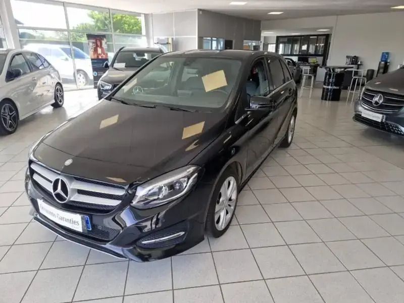 Noir Utilisé 2017 Mercedes B200 Monospace | 13 800 € (Prix assez cher) - Image 1/4