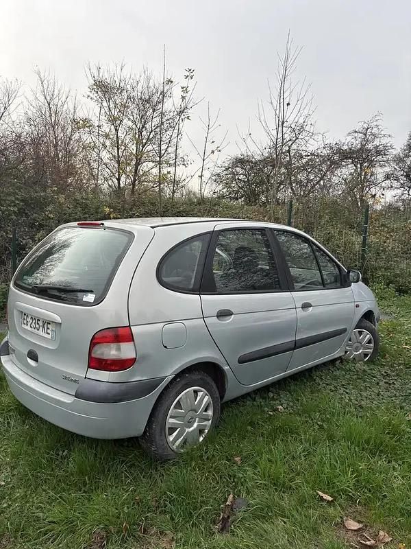 Utilisé 2002 Renault Scénic Dynamique Monospace | 1 000 € - Image 1/4