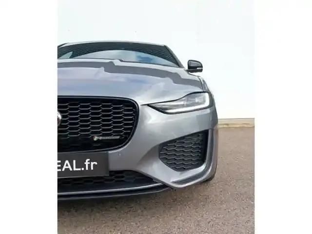 Occasion Jaguar XE R-Dynamic 204 ch (150 kW) 2022 Eiger grey Berline