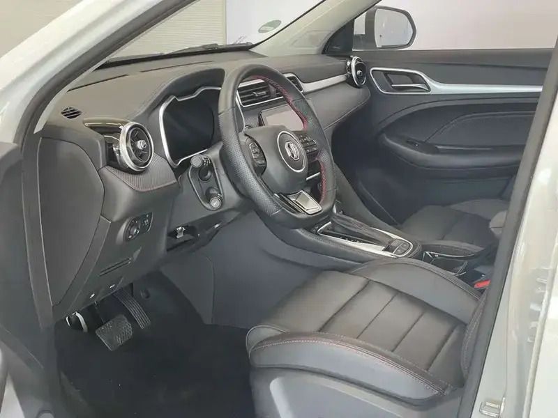 Blanc Utilisé 2024 MG ZS Luxury Berline | 21 475 € (Prix juste) - Image 1/2