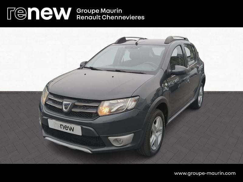 Utilisé 2015 Dacia Sandero Prestige Citadine | 7 999 € (Bon prix) - Image 1/4