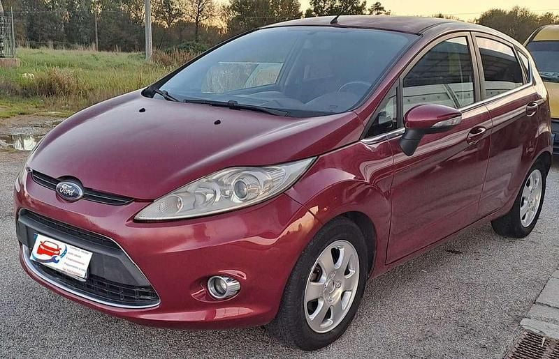 Occasion Ford Fiesta Titanium 68 ch (50 kW) 2010 Berline