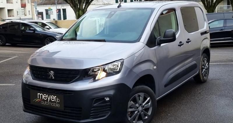 Gris Occasion 2023 Peugeot Partner Monospace | 19 990 € (Prix juste) - Image 1/4