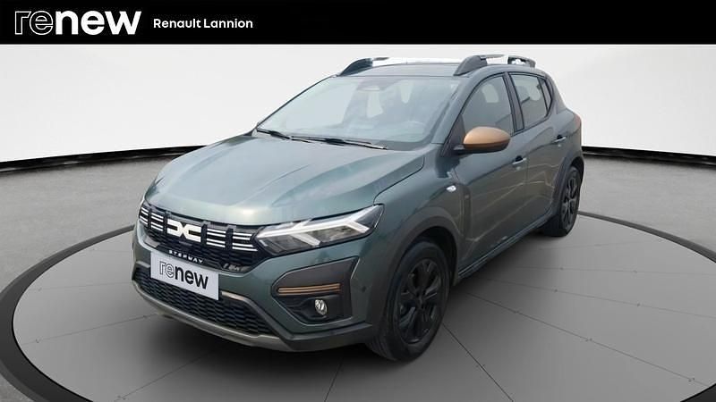 Vert Utilisé 2024 Dacia Sandero Extreme Citadine | 16 990 € (Prix assez cher) - Image 1/4