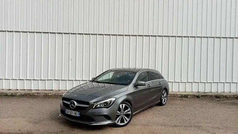 Gris Utilisé 2018 Mercedes CLA200 Break | 16 490 € (Super prix) - Image 1/4