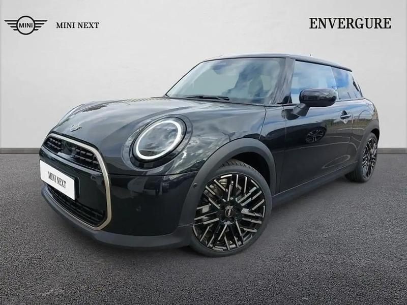 Noir Utilisé 2024 Mini Cooper Favoured Citadine | 32 490 € (Prix cher) - Image 1/4